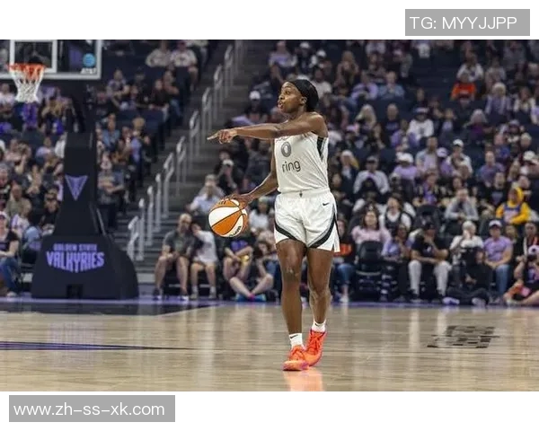 茂茂发力杰基杨错失关键上篮WNBA半决赛抢五战进入激烈加时赛 茂茂发力杰基杨错失关键上篮WNBA半决赛抢五战进入激烈加时赛