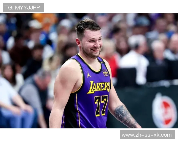 里夫斯点评东契奇扣篮表现称每次上篮都能轻松得分 里夫斯点评东契奇扣篮表现称每次上篮都能轻松得分